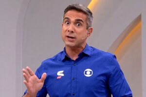 Edmundo critica Villani por revelação sobre Hugo Moura, do Vasco