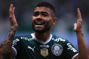 Emprestado, Bruno Tabata pode ser campeão longe do Palmeiras