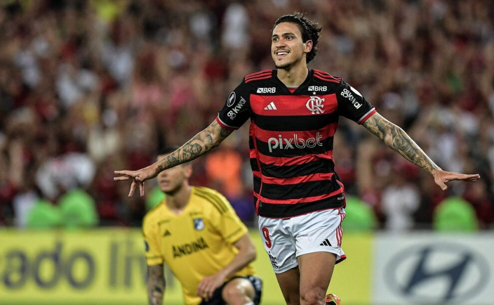 Flamengo vence o Millonarios sem dificuldades, garante a classificação, mas com o segundo lugar no grupo