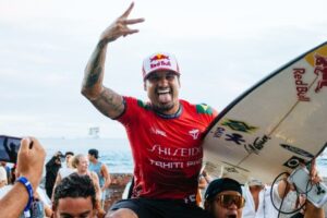 Italo Ferreira ganha etapa de Teahupo’o, e Brasil desencanta no Circuito Mundial de surfe