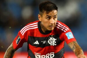 Porto e Monterrey querem tirar Pulgar do Flamengo após renovação travar  