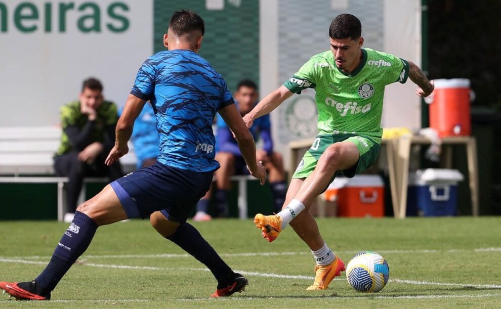 Rômulo faz hat-trick em jogo-treino do Palmeiras e torcida gosta