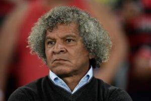 Técnico do Millonarios analisa vitória do Flamengo: "erros nossos"