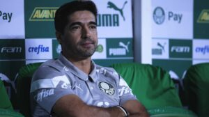 Abel Ferreira pode repetir a escalação do Palmeiras contra o Galo