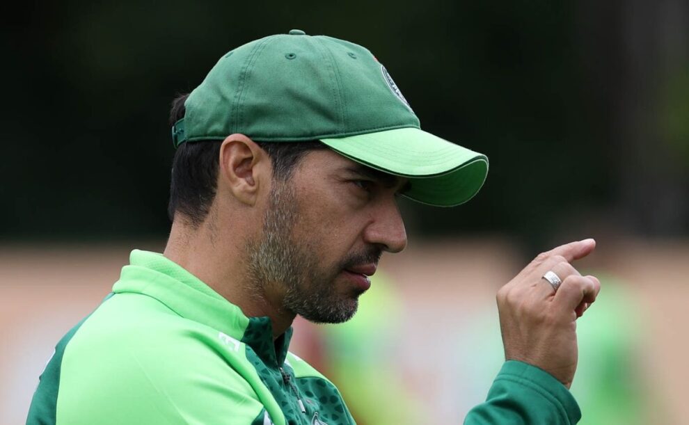 Abel Ferreira vira o treinador mais longe de toda a história do Palmeiras