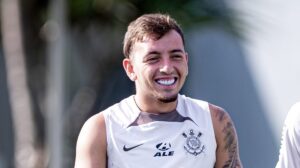 António Oliveira deixa Ryan sem atuar por dois meses no Corinthians