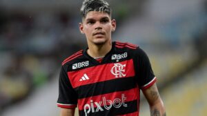 Ayrton Lucas inicia transição física e pode reforçar o Flamengo; veja os detalhes