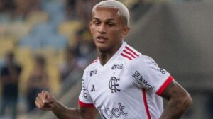 Brighton-ING decide contratar Wesley, mas Flamengo descarta