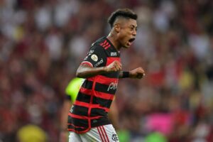Bruno Henrique deve ser o titular do Flamengo no clássico