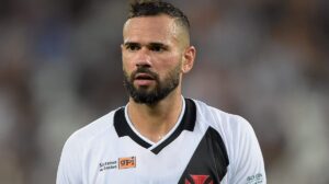 Castan, Edimar e Anderson Conceição se solidarizam com momento do Vasco