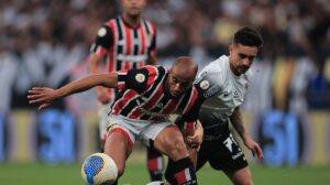 Corinthians e São Paulo fazem jogo movimentado, mas ficam no empate