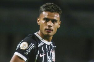 Corinthians fica perto de vender Fausto Vera ao Galo