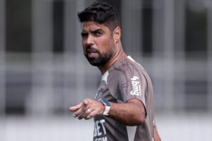 Corinthians já negocia para substituir António Oliveira