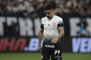 Corinthians vê jejum de vitórias em clássicos aumentar após empate