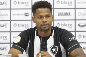 Diretoria do Flamengo revelou nunca ter buscado contratação de Júnior Santos