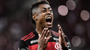 Escalação do Flamengo vai mudar após lesão de Bruno Henrique
