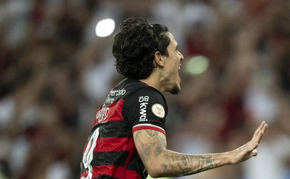 Flamengo ‘amassa’ o Fluminense em clássico desigual
