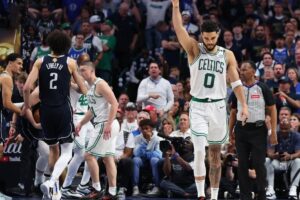 Jayson Tatum brilha e Celtics vencem o terceiro jogo contra os Mavericks na final da NBA