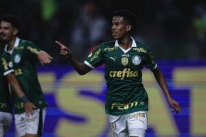 Palmeiras vence Juventude e encosta na liderança do Brasileirão