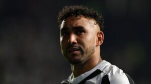 Payet fica fora contra Bahia por conta de lesão complicada; entenda