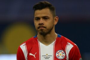 Romero tem data para retornar ao Corinthians após Paraguai ser eliminado da Copa América