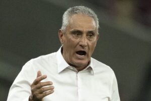 Tite supera problemas no Flamengo e critica calendário da CBF