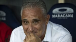 Tite tem retorno de jogador de Seleção para enfrentar o Grêmio