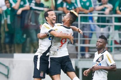 Última vitória do Vasco sobre o Palmeiras foi há 9 anos, com direito a show de Nenê