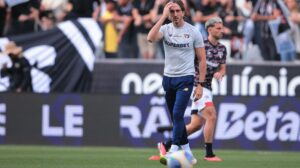 Zubeldía cutuca Fiel após empate contra o Corinthians