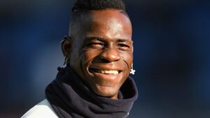 Balotelli quer Corinthians para “atropelar e voltar à seleção”