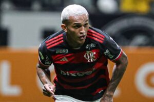 Bournemouth-ING topa comprar Wesley e Flamengo estica negociação