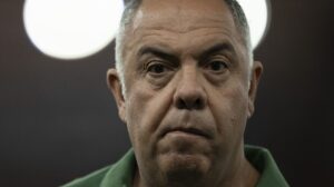 Braz detalha problema na contratação de Claudinho no Flamengo