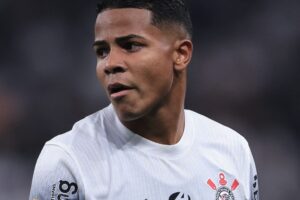 Câmeras flagram fúria de Wesley em Atlético-MG X Corinthians