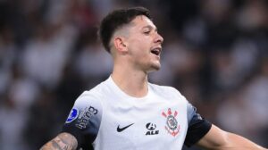 Contando com Rodrigo Garro, confira lista de pendurados do Corinthians