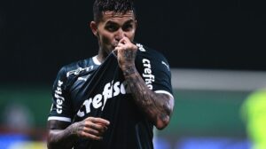 Dudu manda recado ao Palmeiras após completar 450 jogos