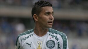 Dudu não quer deixar Palmeiras e troca por Gabigol esfria