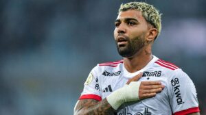 Em fim de contrato com Flamengo, Gabigol é elogiado por Tite na coletiva