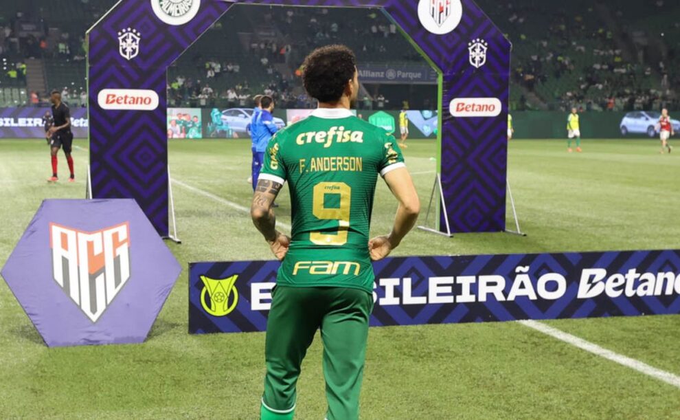 Endrick manda recado para Felipe Anderson, novo camisa 9 do Palmeiras