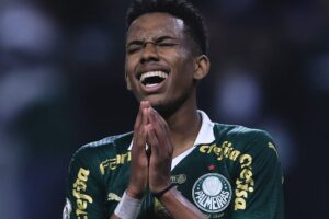 Estêvão levanta esperança no Palmeiras de retorno contra Flamengo