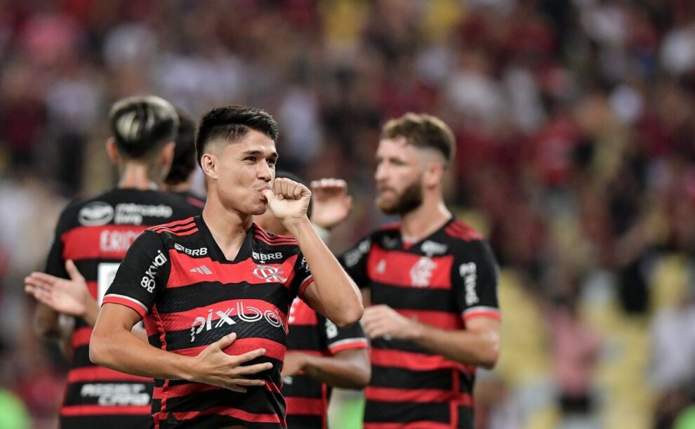 Flamengo abre vantagem contra Palmeiras na Copa do Brasil
