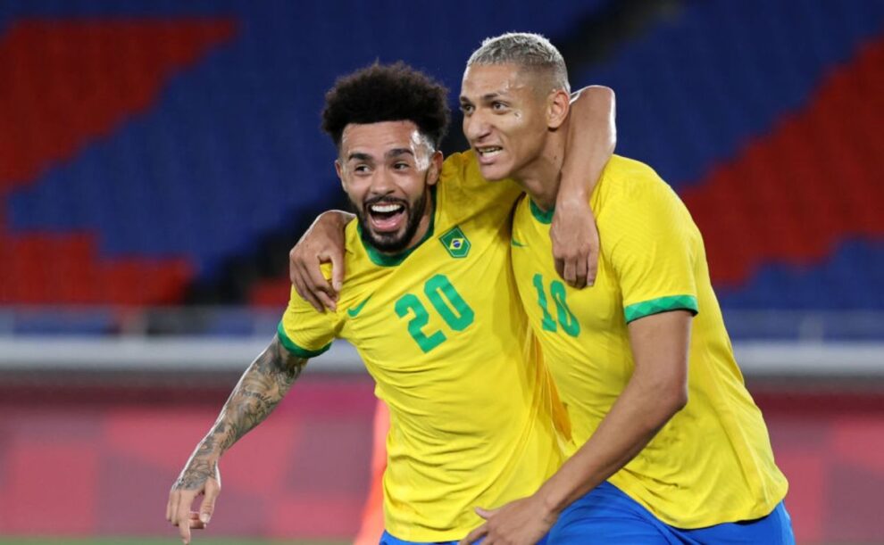 Flamengo define espaço de Claudinho na equipe