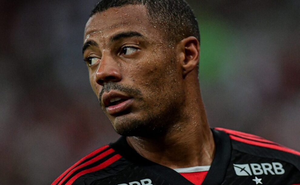 Flamengo quer Maximiliano Araújo para jogar com De La Cruz