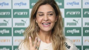 Leila utiliza como estratégia no Palmeiras o silêncio ao ir no mercado