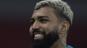 Mundo Árabe tem interesse em Gabigol, alvo do Palmeiras