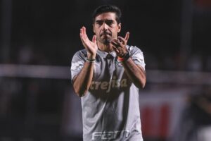 Palmeiras de Abel Ferreira renova o contrato de jovem goleiro da base