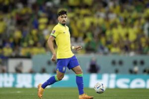 Paquetá é detonado pela torcida em empate do Brasil contra a Colômbia pela Copa América
