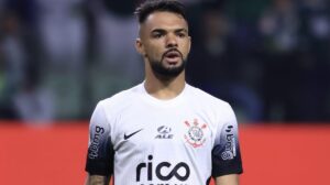 Raniele preocupa o Corinthians e pode virar desfalque