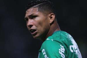 Rony revela superação e desabafa sobre críticas no Palmeiras