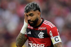 Sem preço do Flamengo, negociação do Palmeiras com Gabigol atrasa
