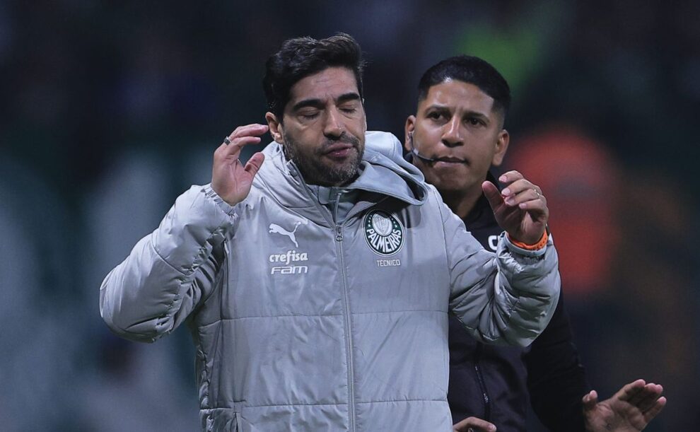 Torcida do Palmeiras perde a paciência com Abel Ferreira